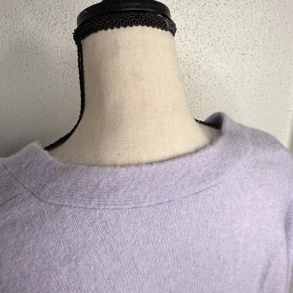Women's Lilac/Light Purple Soft Loft Sweater Fall/Winter Classic Size Small
